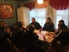 Отец Михаил Митрохин беседует с воспитанникам РЦ МАЯК Рязань